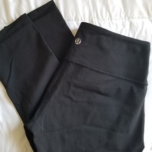 Wunder Under Cropped Leggings